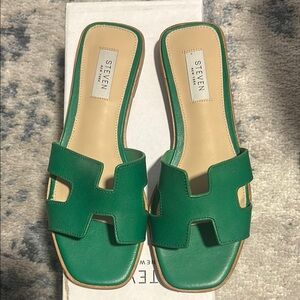 STEVEN: Hadyn Green Leather Sandals